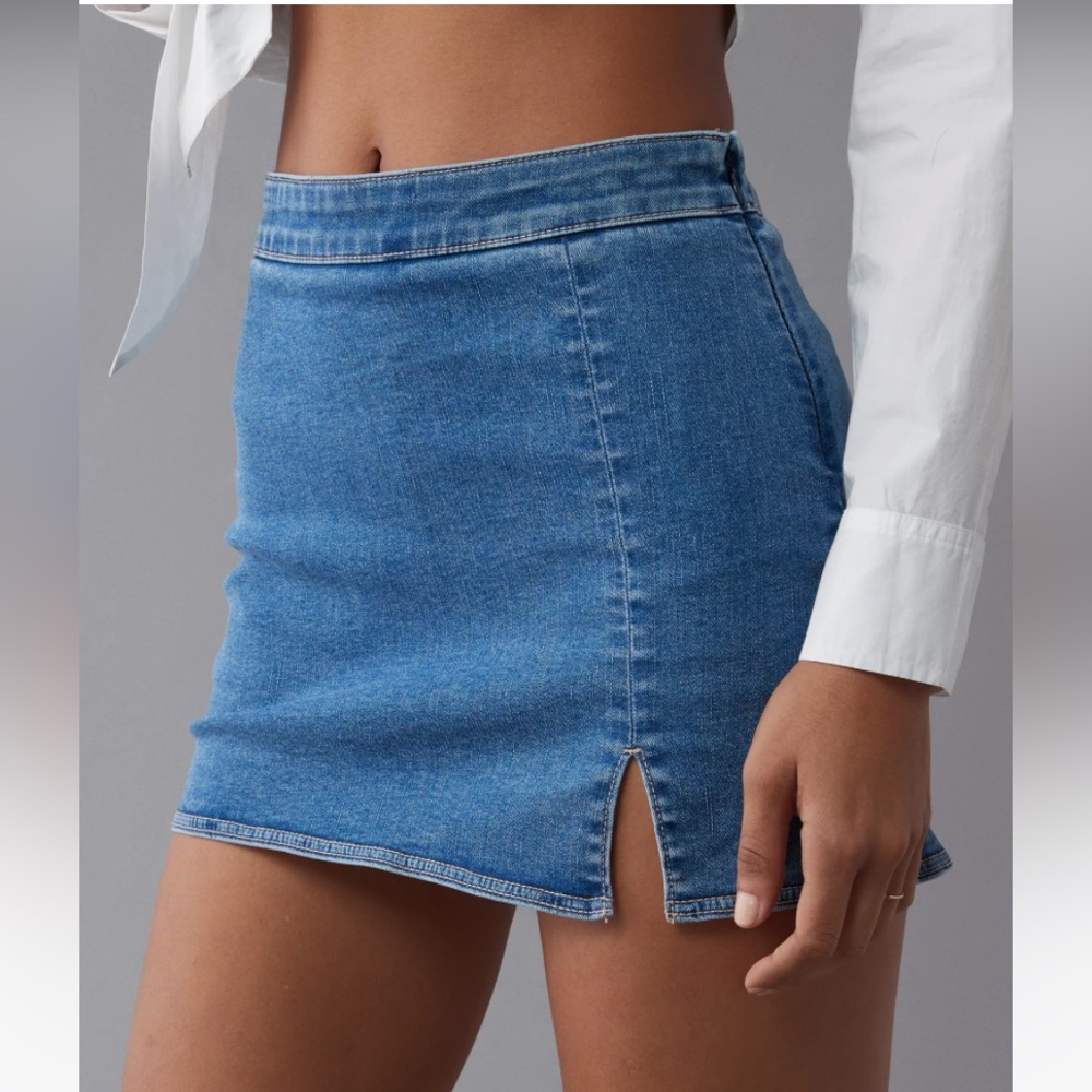 AE Next Level High-Waisted Denim Skort in medium indigo wash 12 NEW